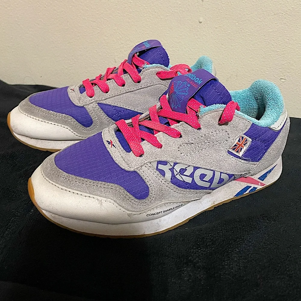 Reebok tennis shoes - Picture 1 of 15